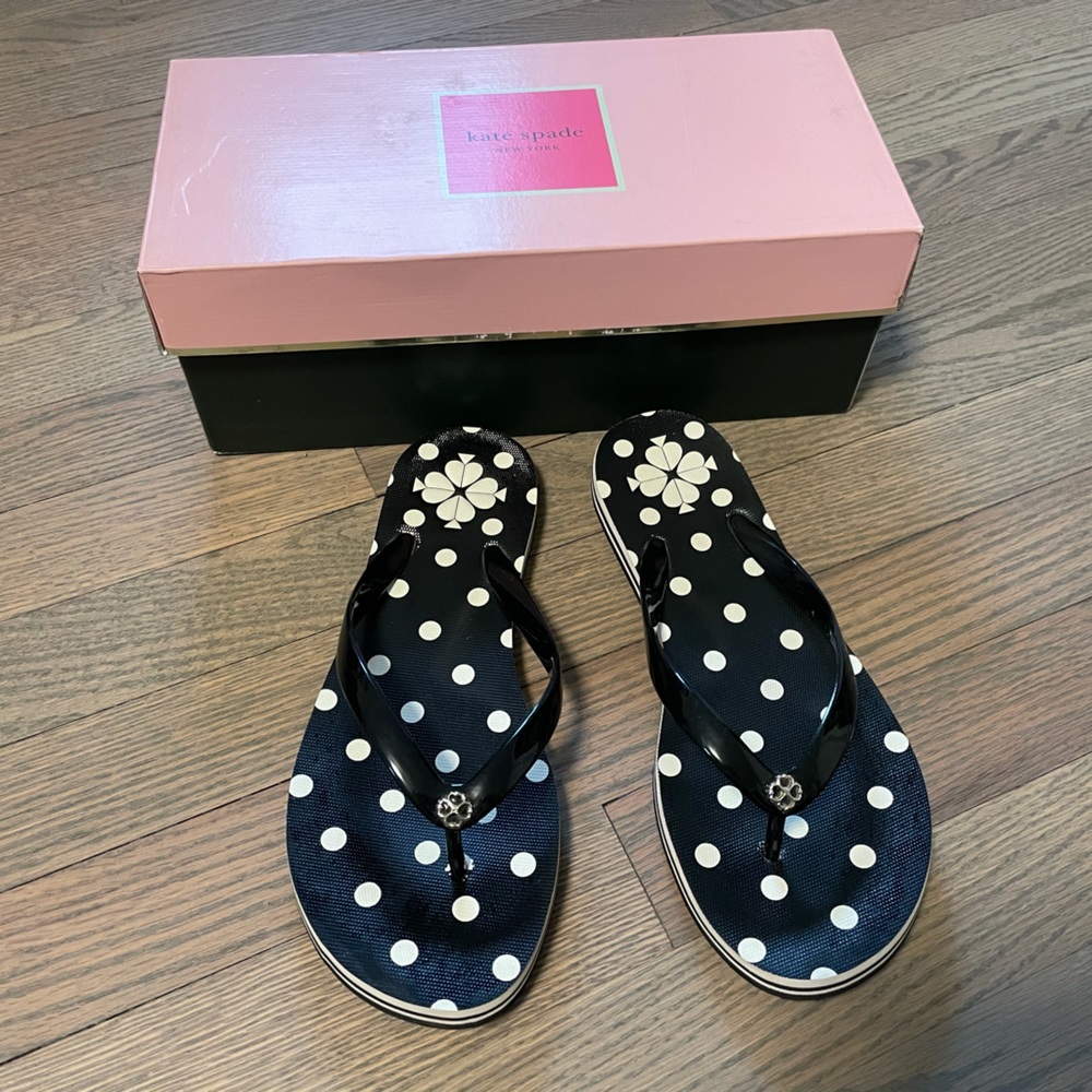 The Kate Spade New York® Flyaway flip flops size 8